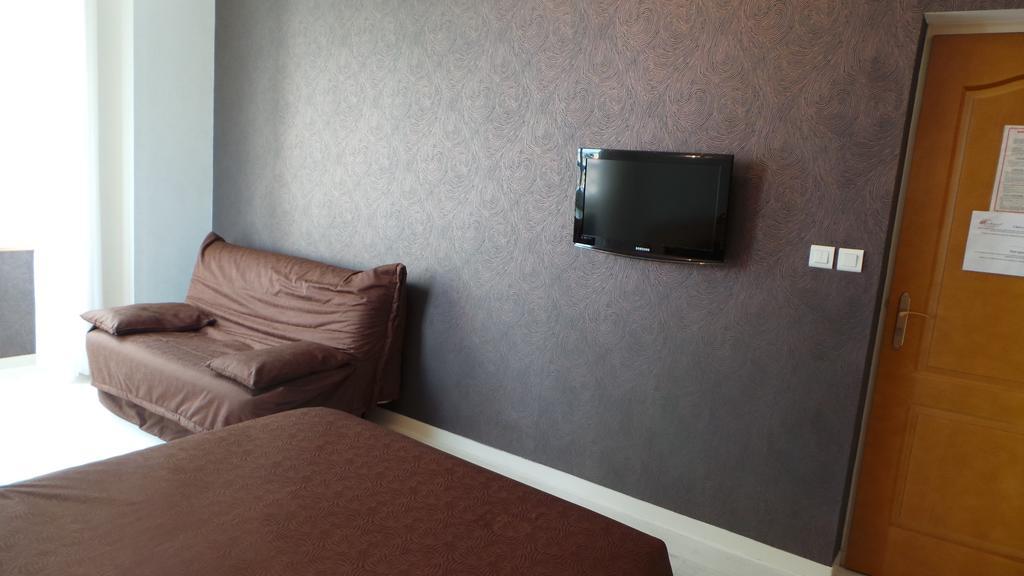 שרבורג Hotel La Renaissance מראה חיצוני תמונה