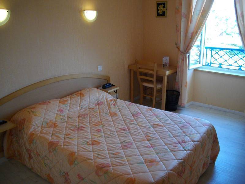שרבורג Hotel La Renaissance מראה חיצוני תמונה