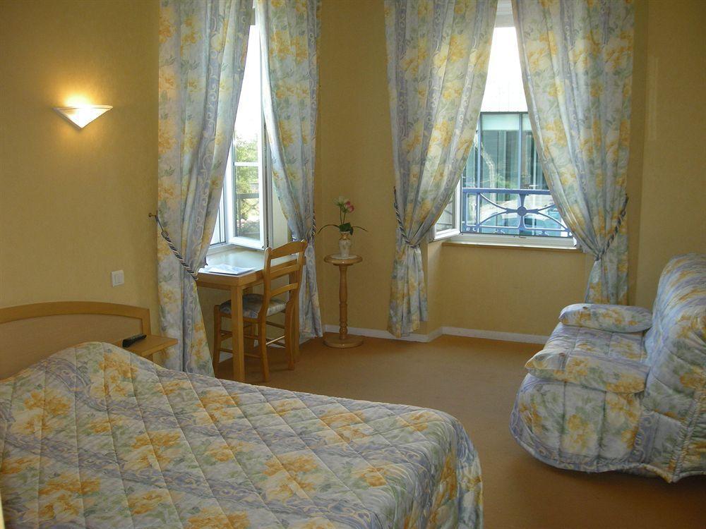 שרבורג Hotel La Renaissance מראה חיצוני תמונה