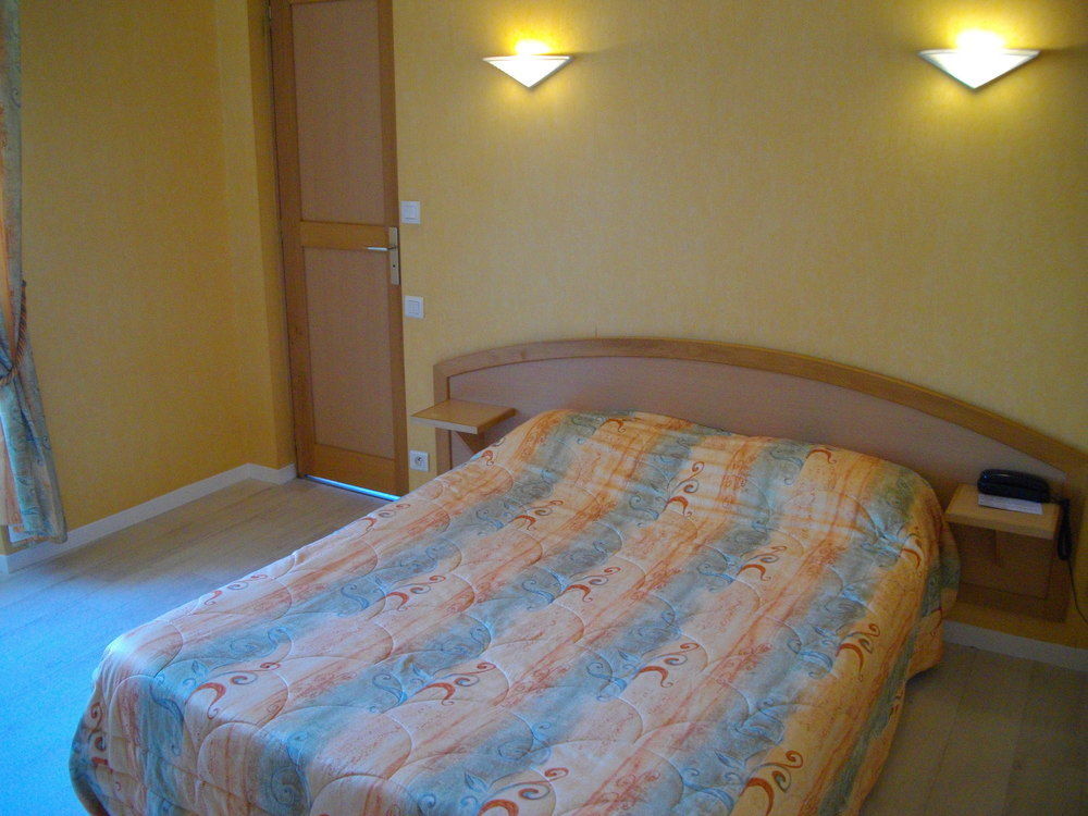 שרבורג Hotel La Renaissance מראה חיצוני תמונה